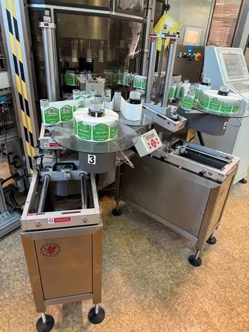 Used Labeller Sacmi Opera 300 adhesive — 4
