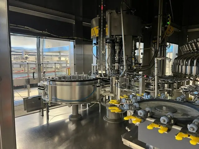 Used PET Bottling Line Krones 30.000 bph — 9