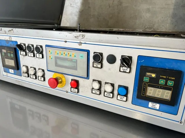 Used Shrink Wrapper 2004 10 ppm — 6