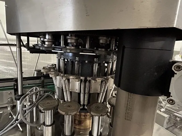 Used wirehooder Robino&Galandrino 14.000 bph — 2