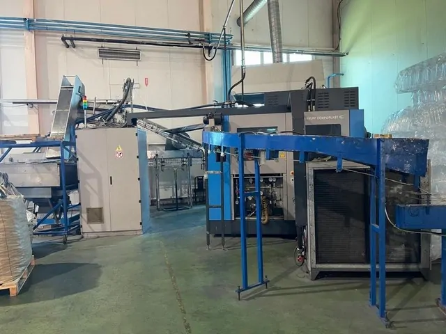 Used PET Blower Blomax 4 Krupp Corpoplast 4.500 bph — 4