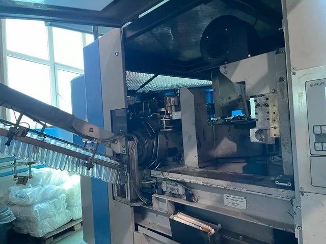 Used PET Blower Blomax 4 Krupp Corpoplast 4.500 bph — 9