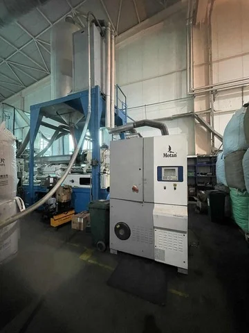 Used Hekuma Pet preform injection molding system — 10