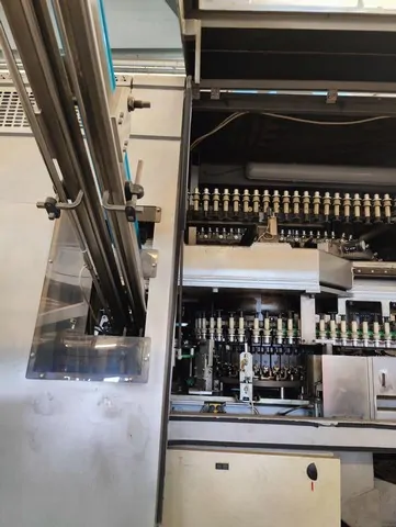 Used Blow Moulding Machine Sipa Sfr 16 — 4