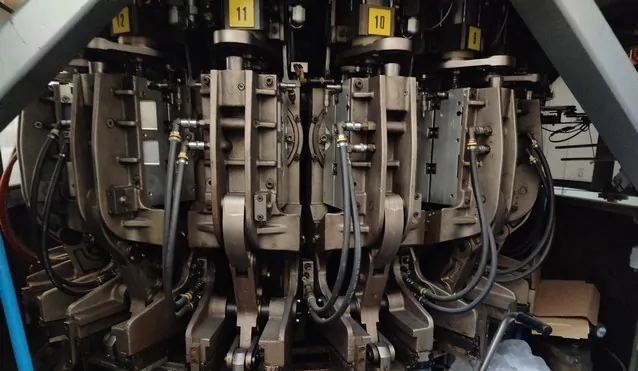 Used Blow Moulding Machine Sipa Sfr 16 — 9
