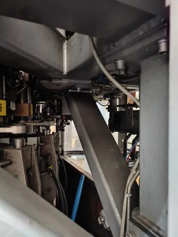 Used Blow Moulding Machine Sipa Sfr 16 — 10