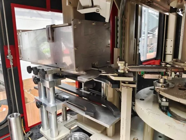 Used Blow Moulding Machine Sidel 7.200 bph — 9