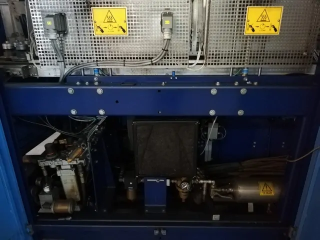 Used Blow Moulding Machine Terta Pak Dynablow db 30