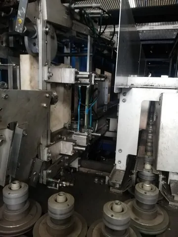 Used Blow Moulding Machine Terta Pak Dynablow db 30 — 6