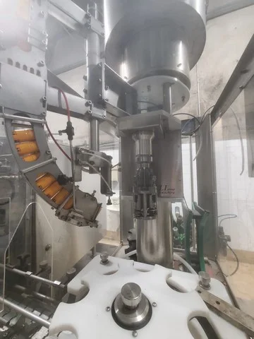 Used Borelli capper — 3