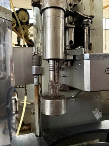 Used Bertolaso corker — 3