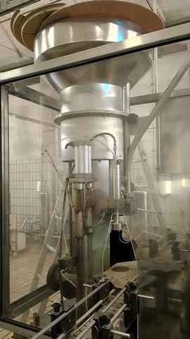 Used Bertolaso capper — 3