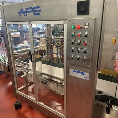 Inseritore di alveari APE usato 9.000 BPH