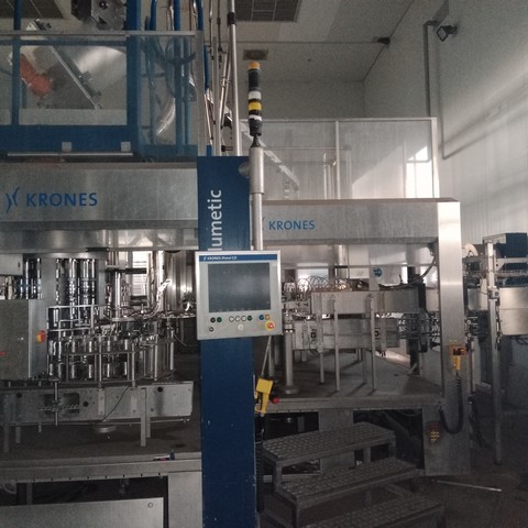 Linea di imbottigliamento usata Krones PET CSD 30.000 bph